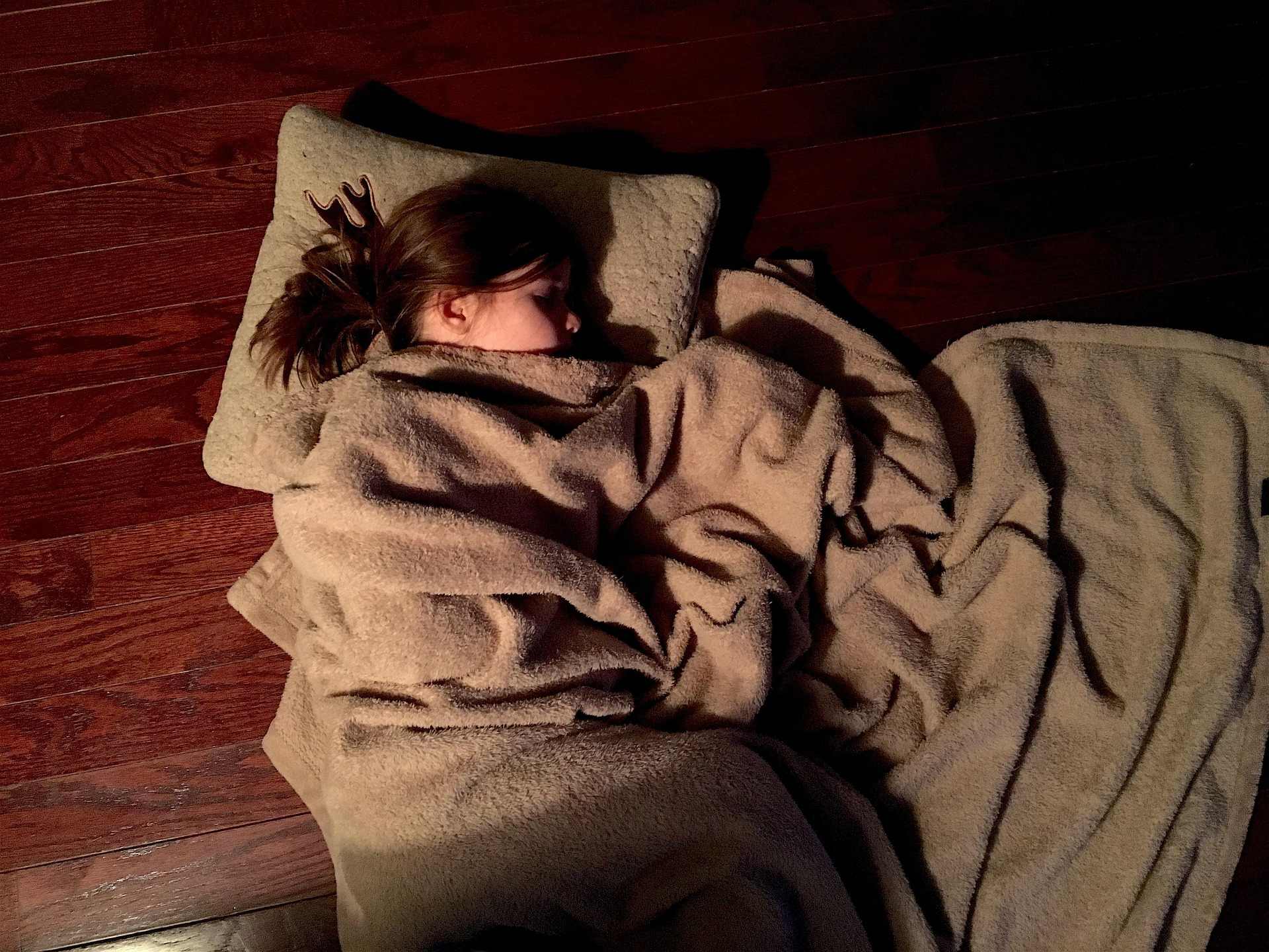 Best Pregnancy Sleep Positions For You & Baby